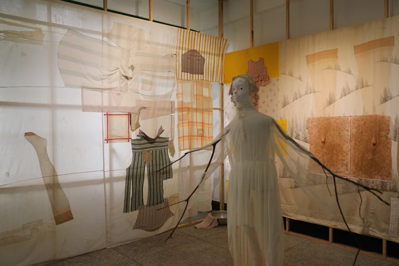 郭俞平＿〈烏鴉的爪輕拍後離去〉