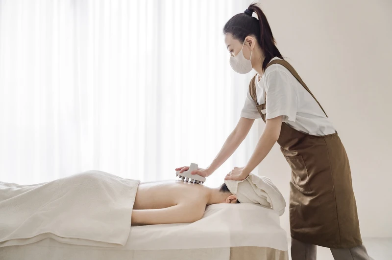 FIRICOT杉杏肌膚管理中心低頭族零重力課程過程中搭配熱能儀器舒緩。 FIRICOT杉杏肌膚管理中心低頭族零重力課程過程中搭配熱能儀器舒緩。