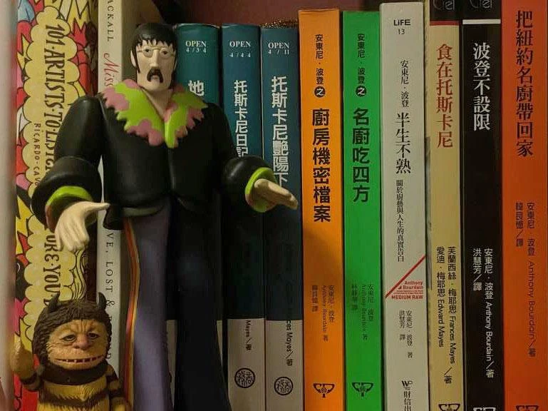 他同時也是最有文采的主廚,出版多本暢銷書,更有小說作品。 他同時也是最有文采的主廚,出版多本暢銷書,更有小說作品。