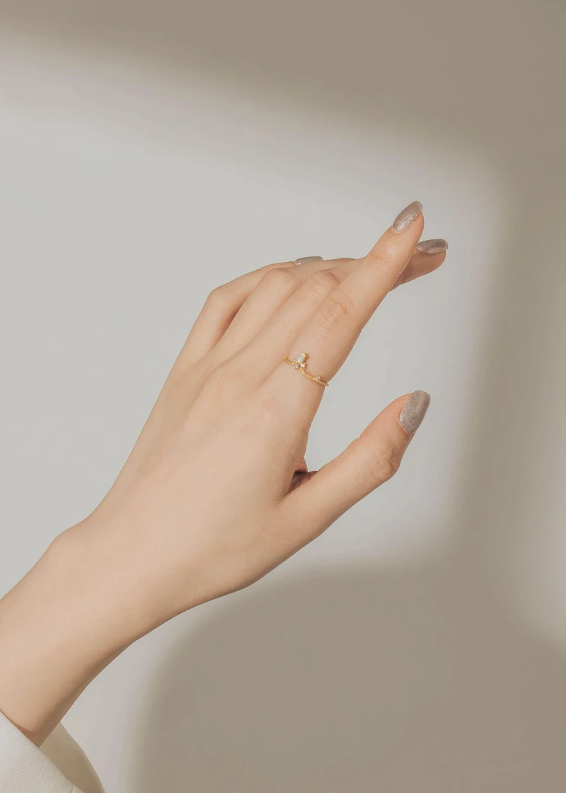 V Class貝兒純銀戒指,售價NT$1280 V Class貝兒純銀戒指,售價NT$1280