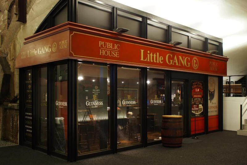 Public House Little Gang。