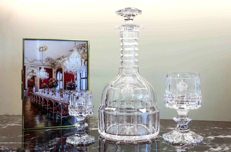 Lobmeyr「霍夫堡水晶酒器」特殊訂購品,價格不斐是藝術品等級的器皿。 Lobmeyr「霍夫堡水晶酒器」特殊訂購品,價格不斐是藝術品等級的器皿。