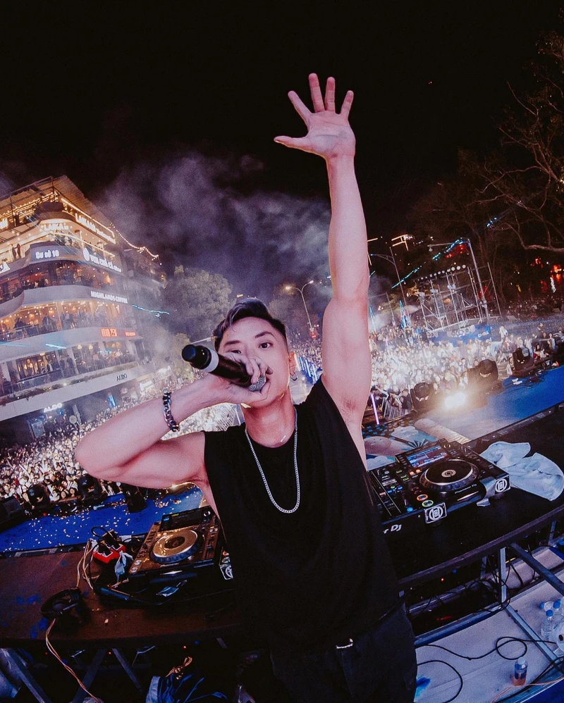 新加坡當紅炸子雞「全民男神」悟空（WUKONG）