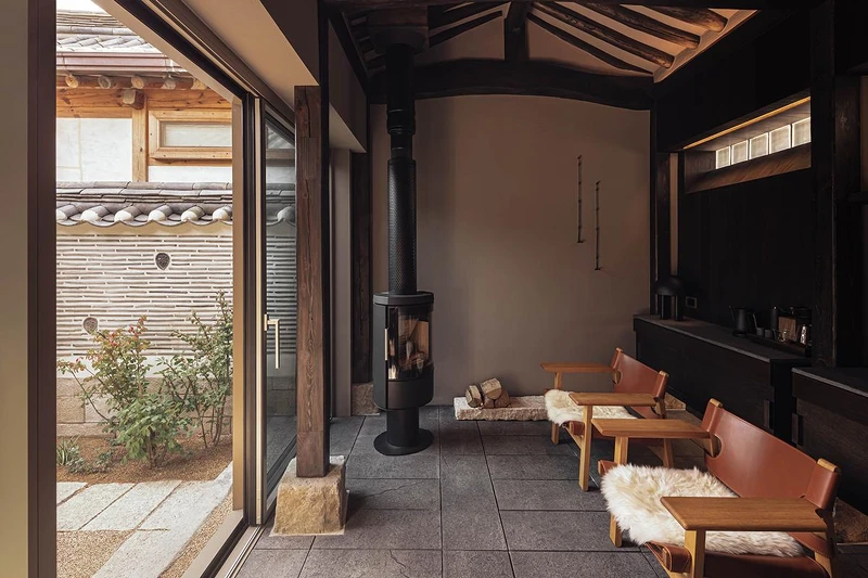 這裡沒有電視能讓旅人全面的享受空間細節。（Photo by Texture on Texture）