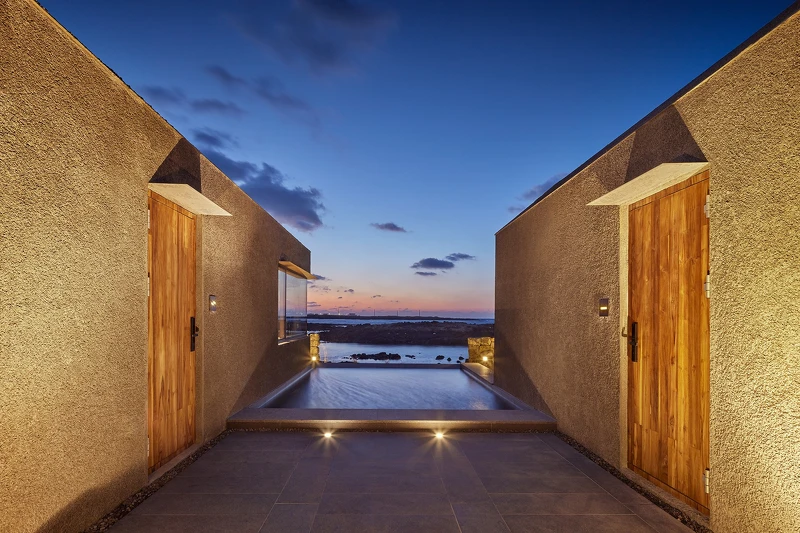 並有戶外泳池。（Photo by Noh Kyung ，@rohspace）