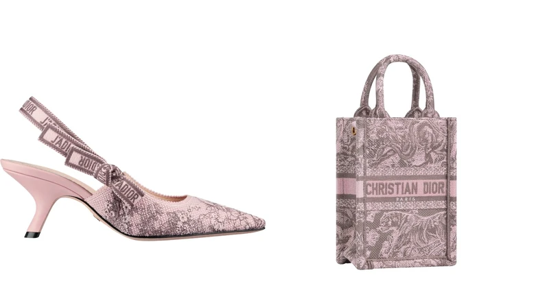 J’Adior Dioriviera粉紅繫帶高跟鞋,NT36,000 、Diorivier Toile de Jouy 小型款托特包,NT71,000。 J’Adior Dioriviera粉紅繫帶高跟鞋,NT36,000 、Diorivier Toile de Jouy 小型款托特包,NT71,000。