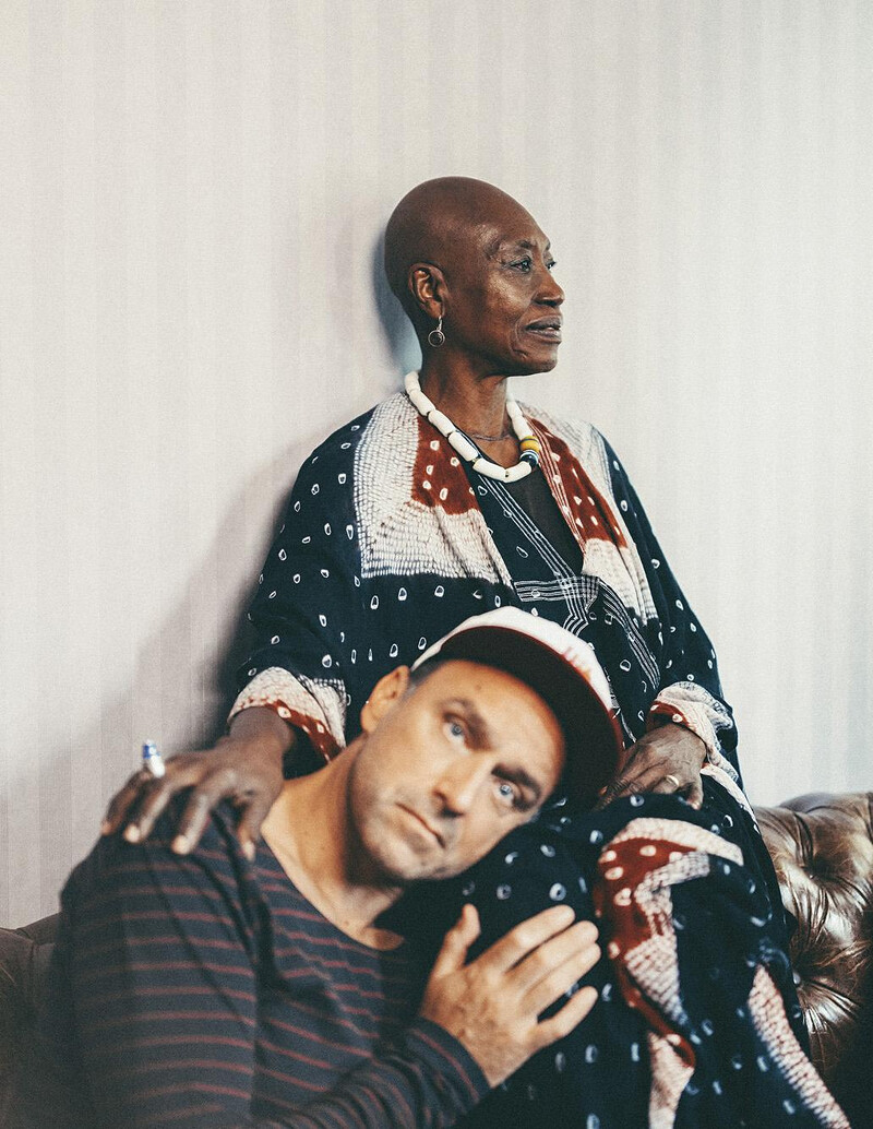 圖上為舞蹈家兼編舞家Germaine Acogny，圖下為舞蹈家兼編舞家Dimitri Chamblas