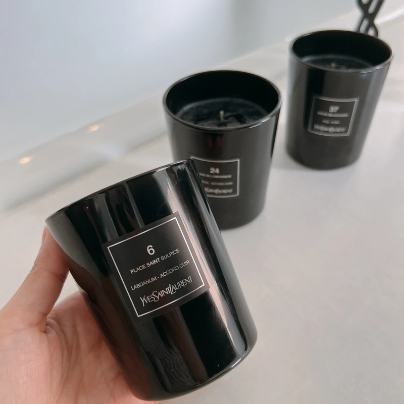 YSL時尚訂製香氛蠟燭-聖敘爾比斯大道6號165g,NT3,450 YSL時尚訂製香氛蠟燭-聖敘爾比斯大道6號165g,NT3,450