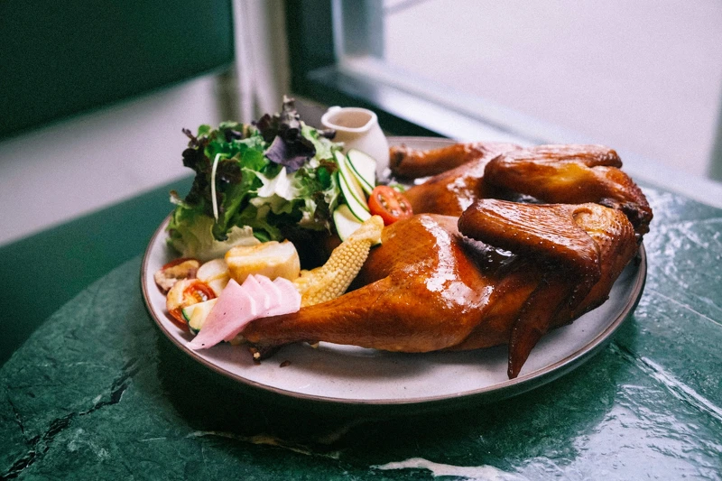 茶香春雞。 茶香春雞。
