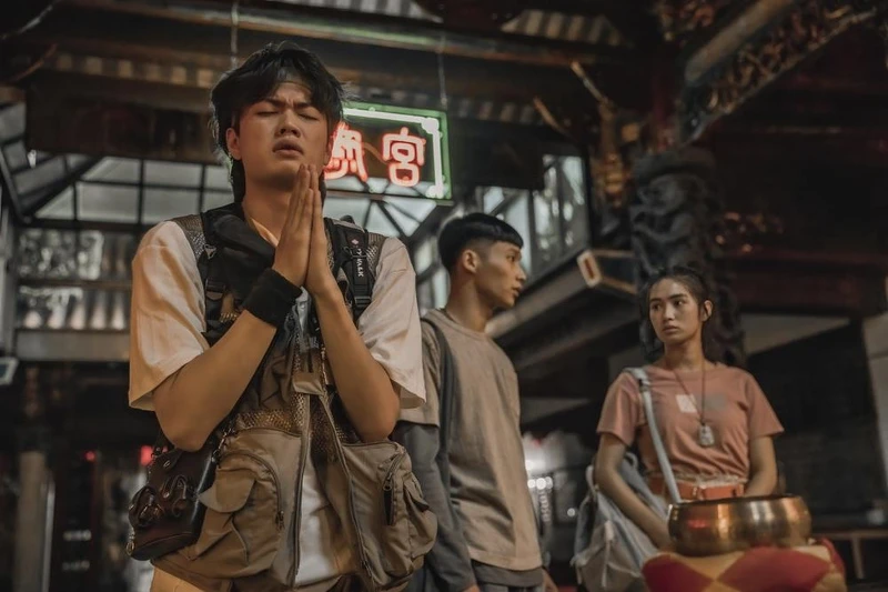 《化劫》劉子銓(左)與黃冠智(中)雷嘉汭(右)扮演死檔聯手打怪,劉很常當兩人的電燈泡 《化劫》劉子銓(左)與黃冠智(中)雷嘉汭(右)扮演死檔聯手打怪,劉很常當兩人的電燈泡