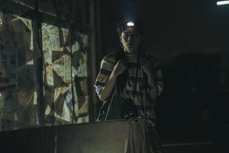 《化劫》劉子銓在戲中飾演超級怕阿飄「小胖」在片場疑似與好兄弟相撞跌跤 《化劫》劉子銓在戲中飾演超級怕阿飄「小胖」在片場疑似與好兄弟相撞跌跤