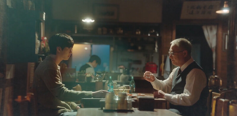 《浪漫醫生金師傅3》車教授(右)和徐宇鎮(左)的Man’s talk