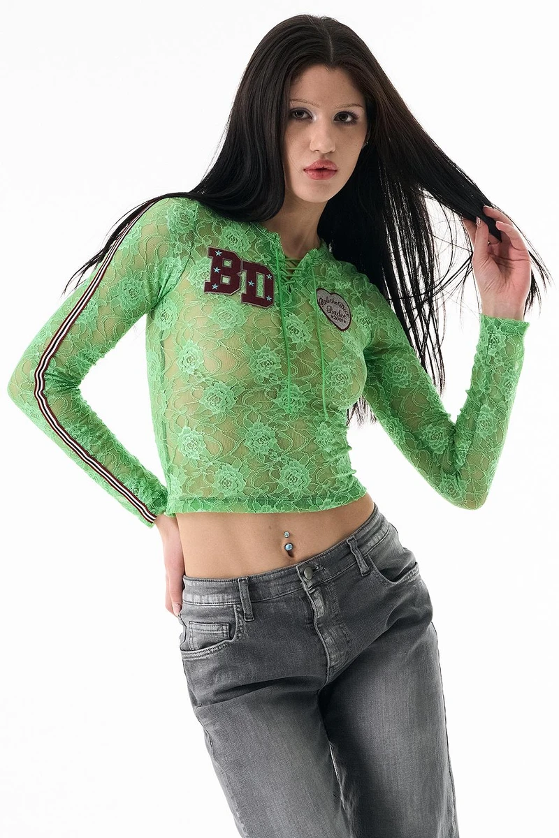 宋雨琦同款,蕾絲緊身上衣。 宋雨琦同款,蕾絲緊身上衣。