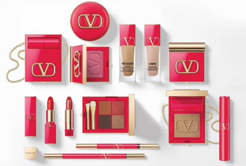 Valentino Beauty高訂彩妝情境圖。