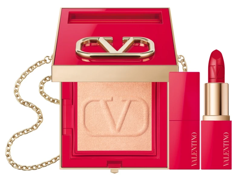 Valentino Go-Clutch高訂隨行彩妝盒，NT6,300(粉餅共兩色、迷你唇膏共4色)。