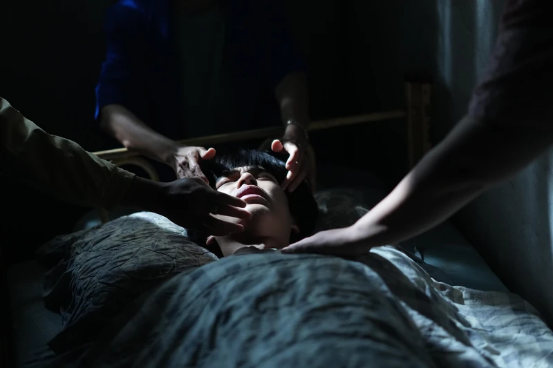 曾敬驊在電影《我的麻吉4個鬼》中被鬼纏身