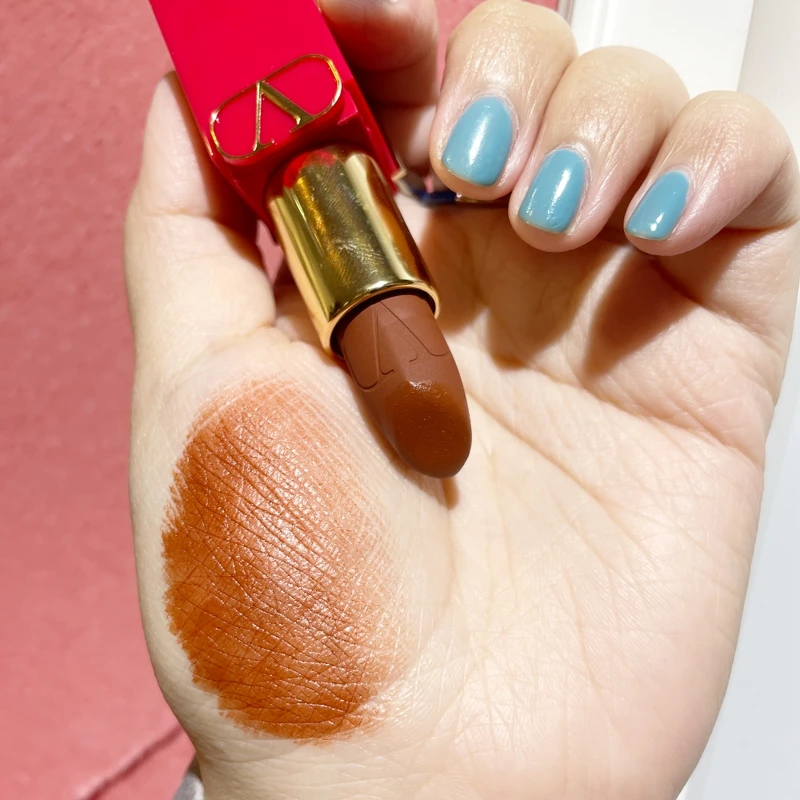 #77A囂張裸試色。