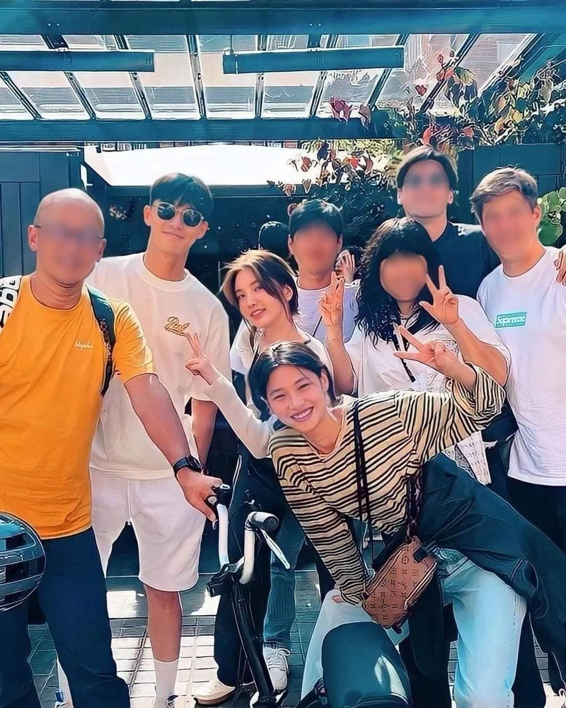 朴敘俊、xöoos與鄭好娟開心合影