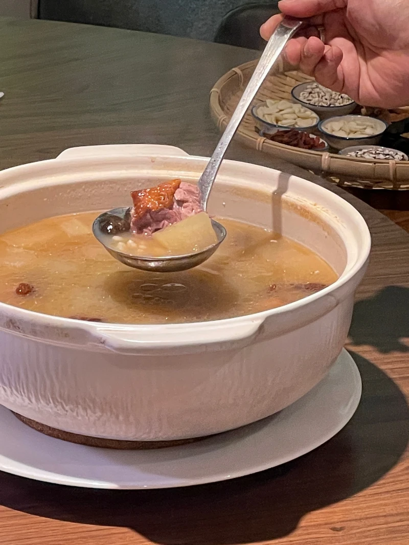 「15年陳皮冬瓜煲火鴨」。