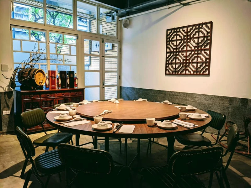 為一棟65年歷史的老宅空間。