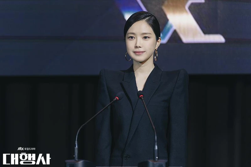 《代理公司》孫娜恩最後穩重的報告 獲得繼承權競爭機會 《代理公司》孫娜恩最後穩重的報告 獲得繼承權競爭機會