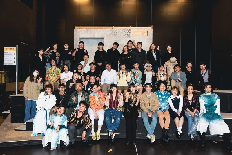 躍演劇團《勸世三姊妹》台北場排練結束大合照 躍演劇團《勸世三姊妹》台北場排練結束大合照