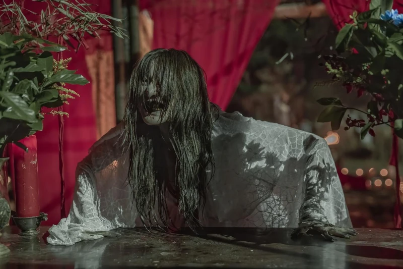 《化劫》曾莞婷的鬼妝一頭濕髮加上血盆大口自己看到都做惡夢,連媽媽都認不出來 《化劫》曾莞婷的鬼妝一頭濕髮加上血盆大口自己看到都做惡夢,連媽媽都認不出來