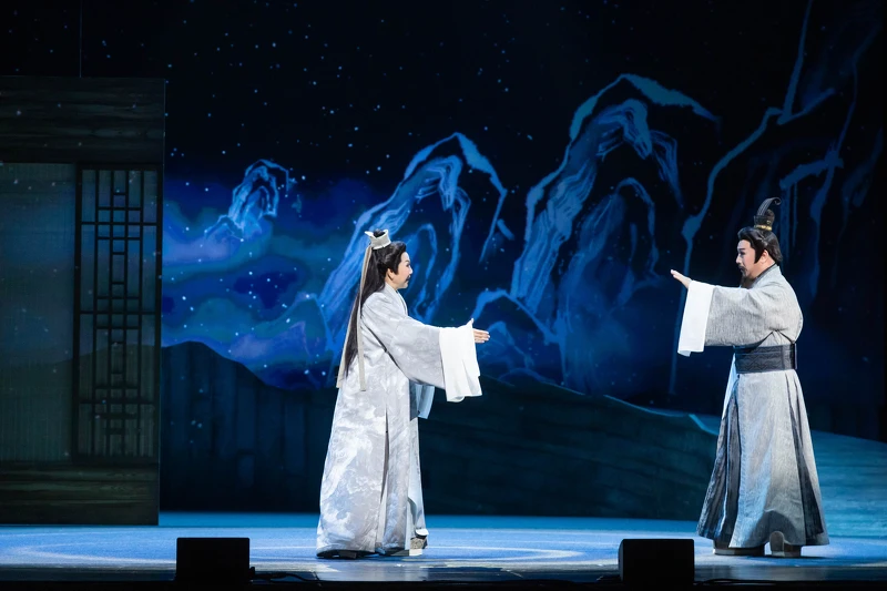 左起演員唐美雲 飾諸葛亮、演員唐文華 飾劉備 左起演員唐美雲 飾諸葛亮、演員唐文華 飾劉備