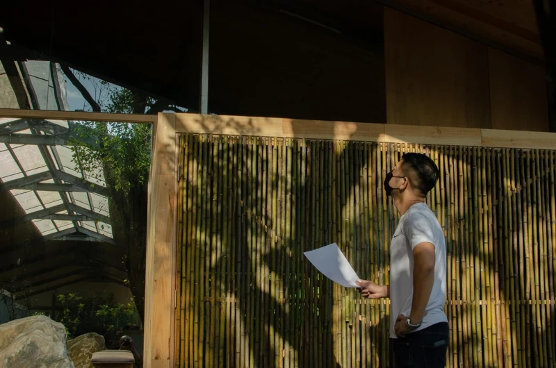 小雨與阿佐夫妻親手打造「小雨林」。 小雨與阿佐夫妻親手打造「小雨林」。