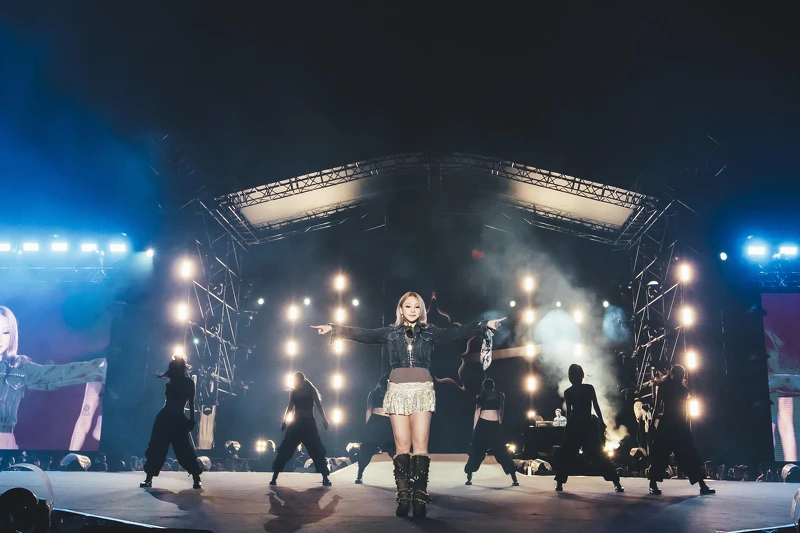 CL表演多首經典歌曲 CL表演多首經典歌曲
