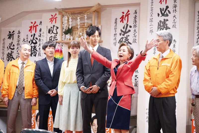 《我們離婚吧》大志(中)輸了選舉，大志媽帶頭喊萬歲，撐最後一點尊嚴