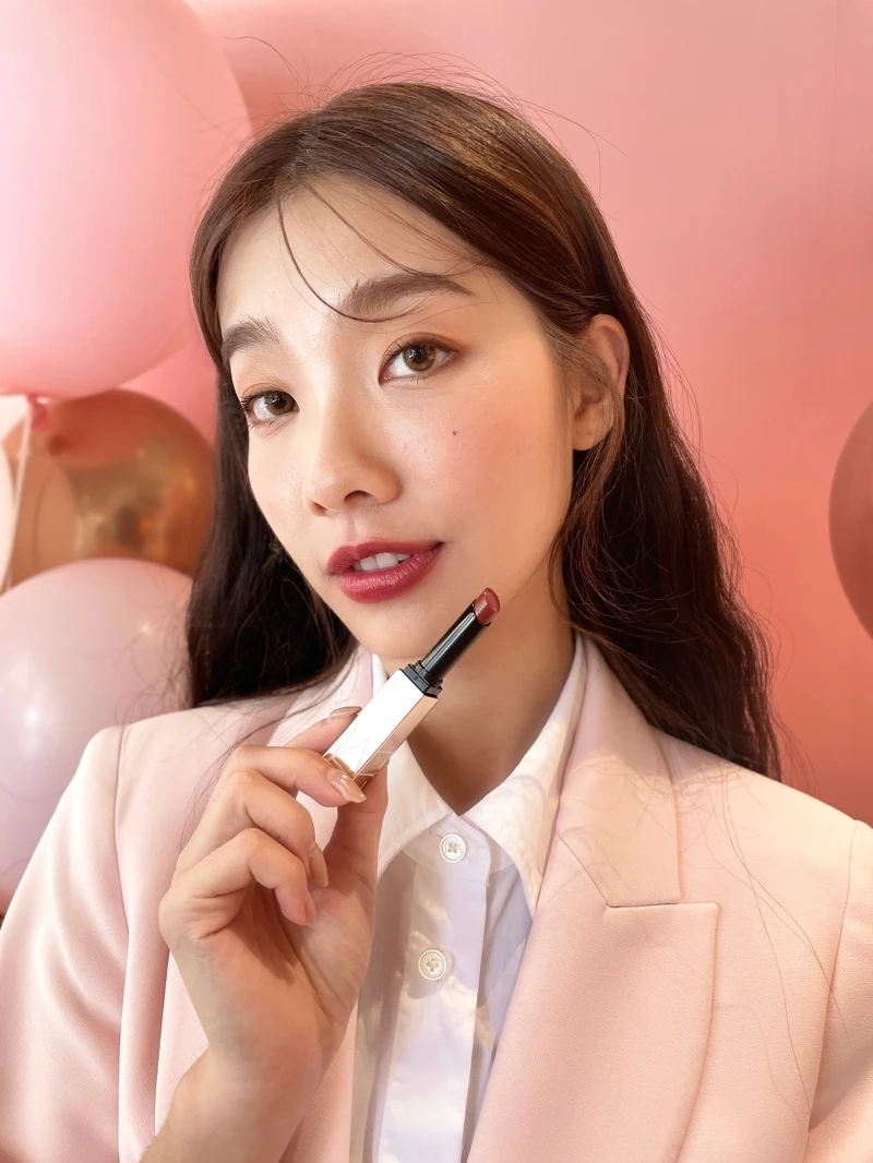 TURNED ON #321 實際上唇