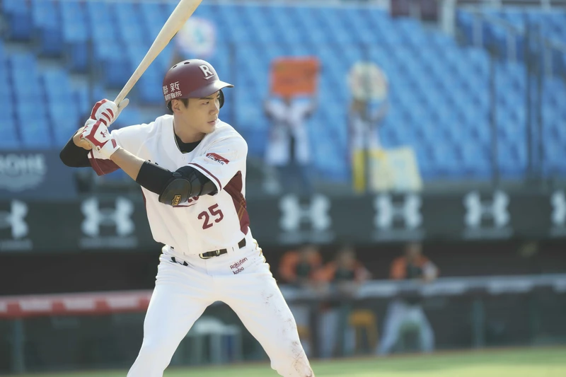 禾浩辰為了《請問，還有哪裡需要加強》中勤練揮棒造成手起水泡