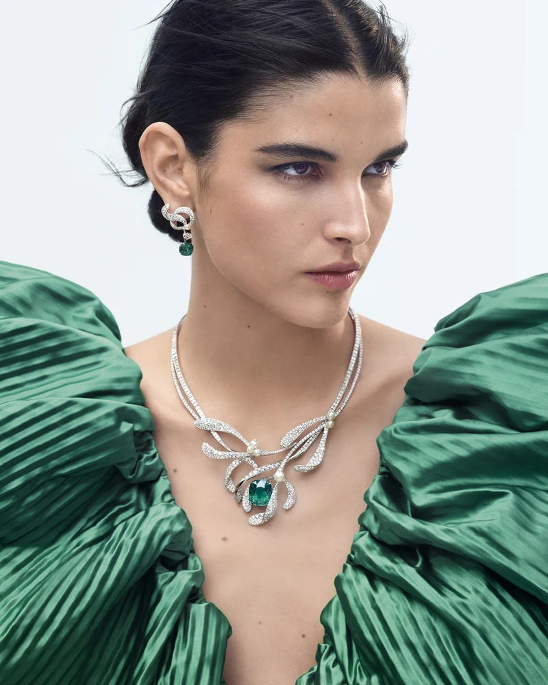 CHAUMET 頂級珠寶 模特兒穿戴圖