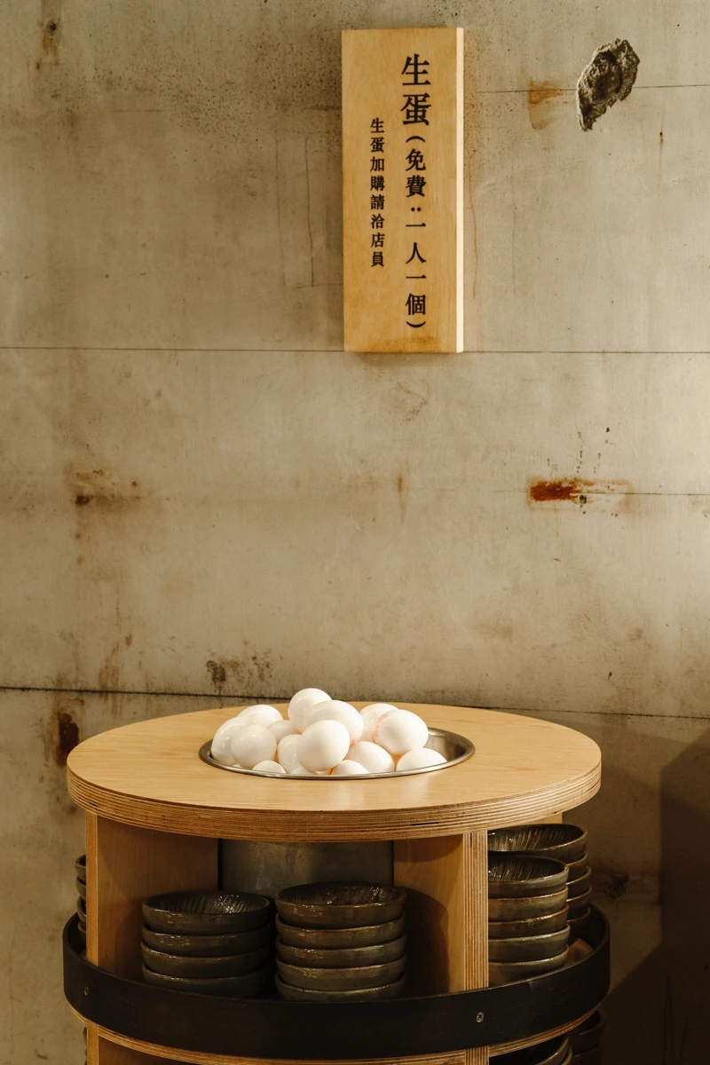 台灣本地產可生食級的雞蛋。