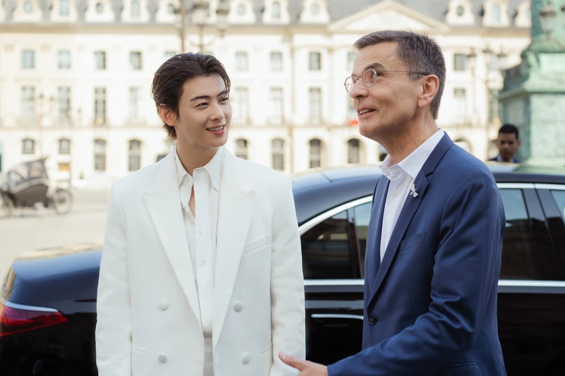 車銀優造訪位於巴黎芳登廣場12號的Chaumet總店