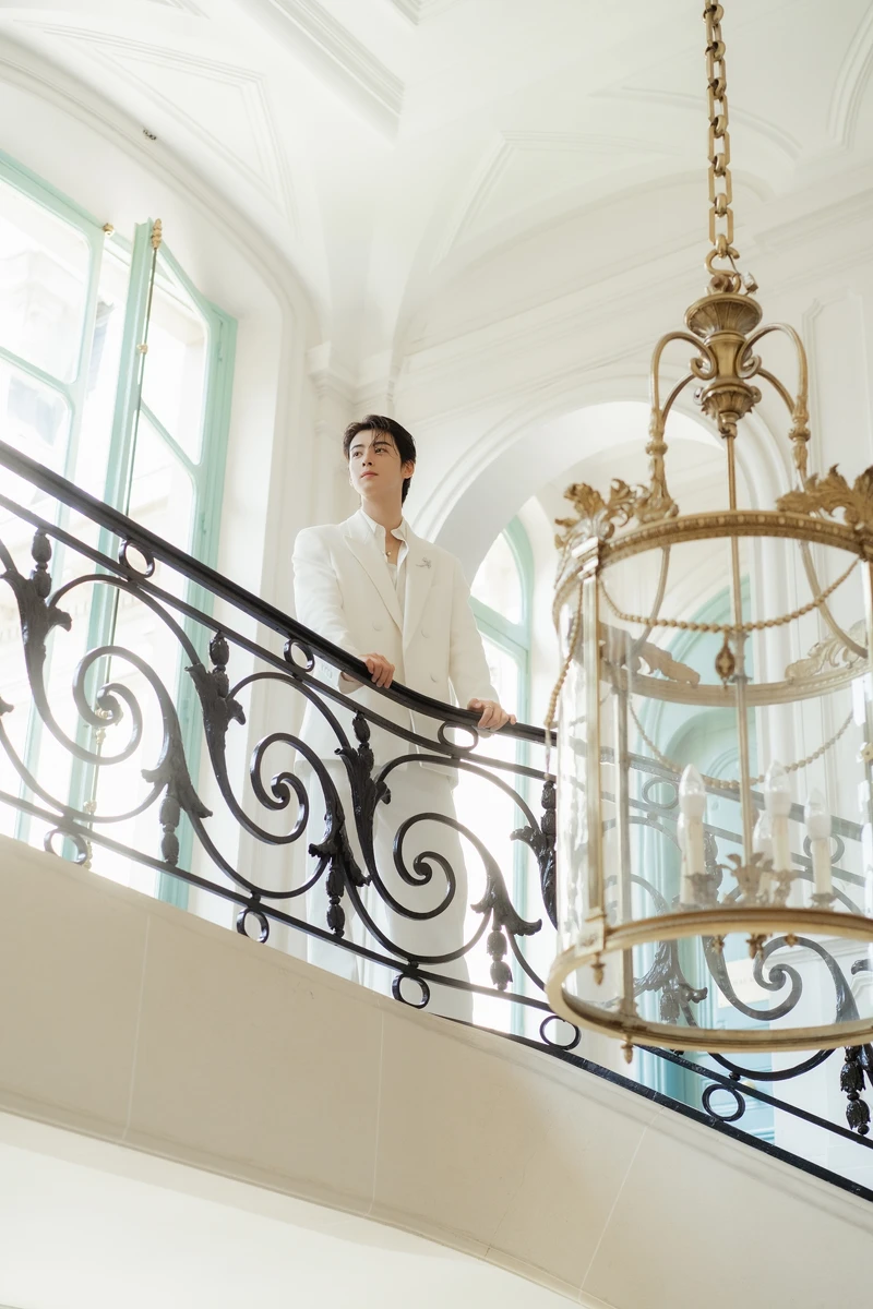 車銀優造訪位於巴黎芳登廣場12號的Chaumet總店