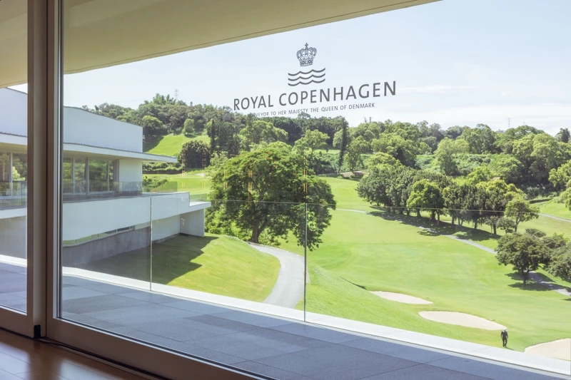 由葡萄牙建築大師阿爾瓦羅・西薩(Álvaro Siza)和其長年合作夥伴卡洛斯・卡斯達內拉(Carlos Castanheira)重新擘畫設計。 由葡萄牙建築大師阿爾瓦羅・西薩(Álvaro Siza)和其長年合作夥伴卡洛斯・卡斯達內拉(Carlos Castanheira)重新擘畫設計。