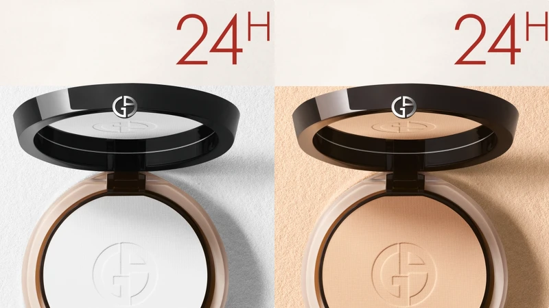 Giorgio Armani亞曼尼超持妝絲絨控油蜜粉餅(共兩色)9.4g,NT2,700 Giorgio Armani亞曼尼超持妝絲絨控油蜜粉餅(共兩色)9.4g,NT2,700