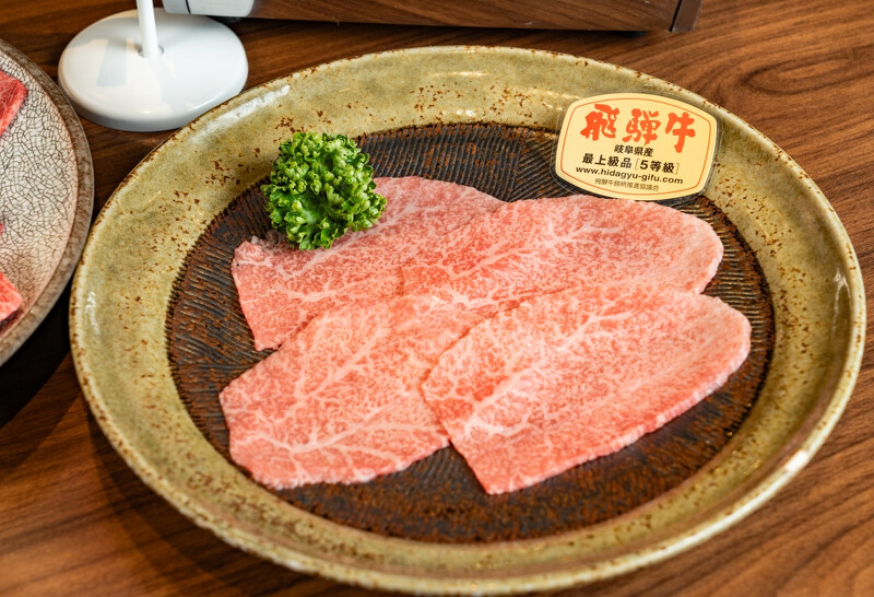 連日本首相都深受飛驒牛的美味所感動。 連日本首相都深受飛驒牛的美味所感動。