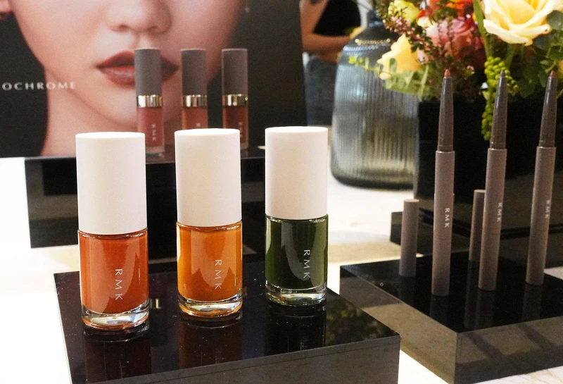 (由左至右)RMK 誘光指采 限量新3色 各NT$700 (由左至右)RMK 誘光指采 限量新3色 各NT$700