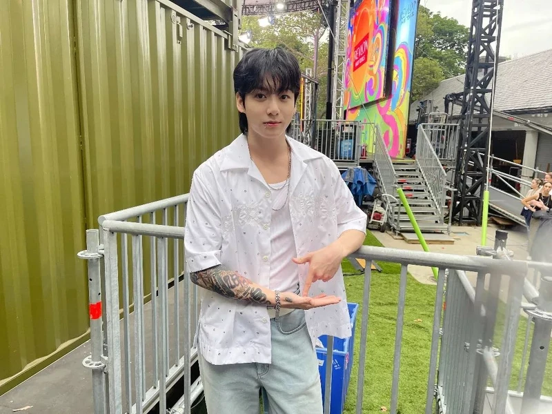 《Good Morning America》Solo出道舞台