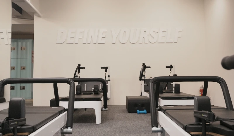 KX Pilates 提供簡約時尚的自在空間,並採用從好萊塢竄起到日韓也開始風行的器械式彼拉提斯訓練方式,幫助學員擁有正確且高效的訓練方式 KX Pilates 提供簡約時尚的自在空間,並採用從好萊塢竄起到日韓也開始風行的器械式彼拉提斯訓練方式,幫助學員擁有正確且高效的訓練方式