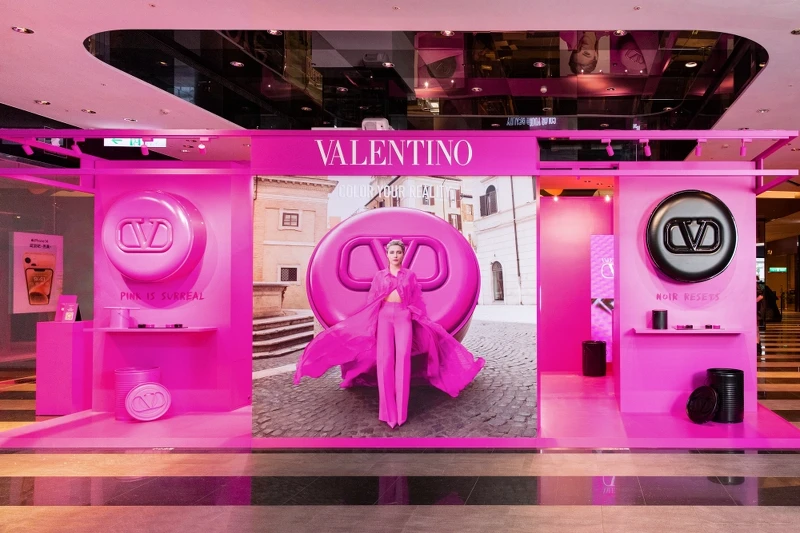 Valentino Beauty PINK PP新光信義A11快閃店正面全景。