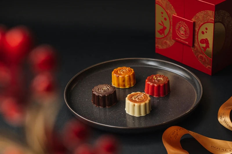 魚子醬與月餅迸出全新火花。