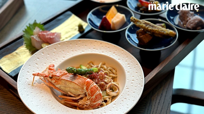 「魚干辣醬海鮮麵」