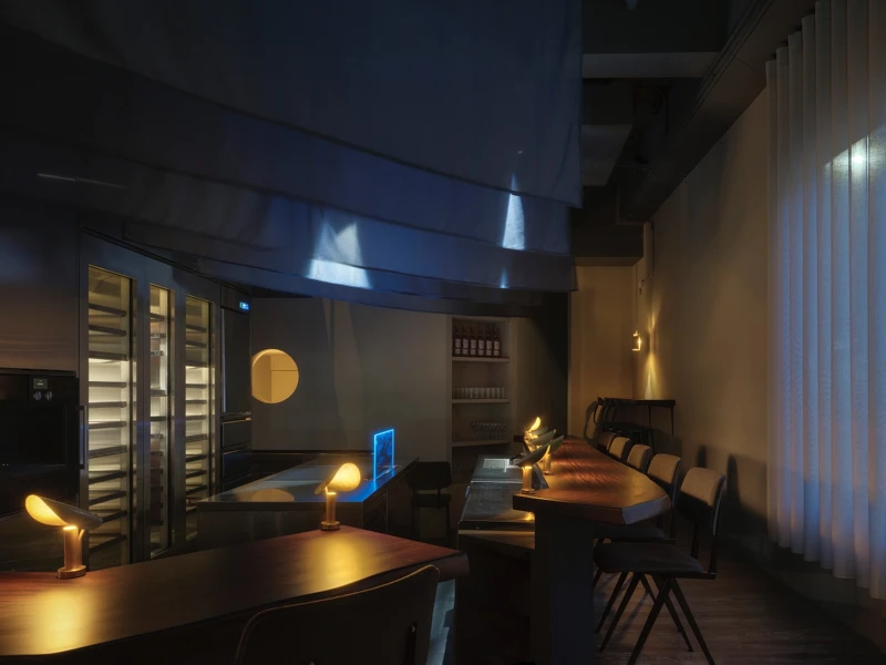 「MAD:MEN 面麵酒屋」近日於六張犁站商圈開張。