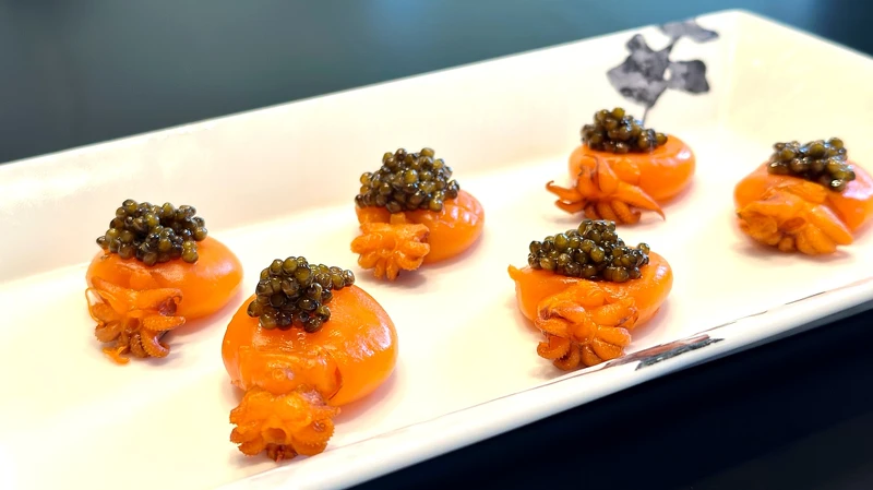 〈魚子醬小花枝〉 〈魚子醬小花枝〉