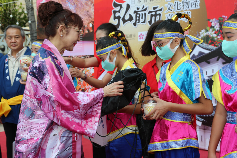 2023《哈佛商業評論》台灣最佳女性CEO調查看重ESG指標,是遠百徐雪芳總經理經營理念的重點。 2023《哈佛商業評論》台灣最佳女性CEO調查看重ESG指標,是遠百徐雪芳總經理經營理念的重點。