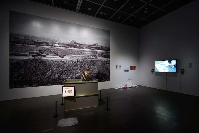 空城現場(王正祥 _ 林彥翔) Aerotropolis Stories Live In Dayuan (WANG Cheng-Hsiang _ LIN Yan-Xiang).《奇跡咖啡…奇跡…咖啡…奇跡…………》 Urge Miracle to Stay 空城現場(王正祥 _ 林彥翔) Aerotropolis Stories Live In Dayuan (WANG Cheng-Hsiang _ LIN Yan-Xiang).《奇跡咖啡…奇跡…咖啡…奇跡…………》 Urge Miracle to Stay